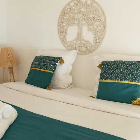 Family House Vue Μεντόν